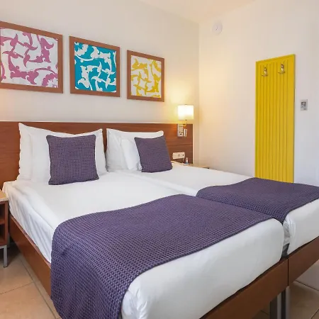 Barut B Курортный комплекс 4*