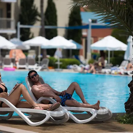 Barut B Semesteranläggning (resort) Side