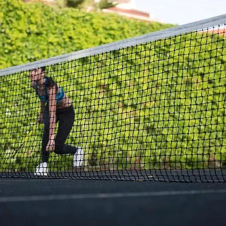 Semesteranläggning (resort) Barut B 4*