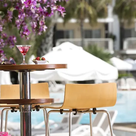 Semesteranläggning (resort) Barut B 4*